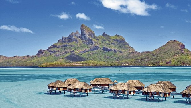 Insel und Hotelanlage