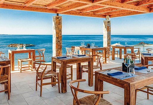 Restaurant mit Meerblick