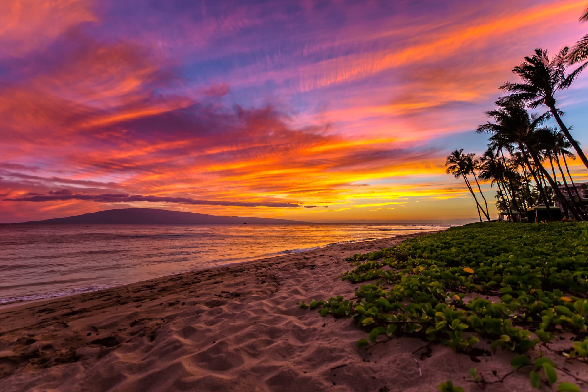 Sonnenuntergang am Strand von Maui